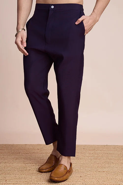 Stylish Purple Men's Kurta With Intricate Thread Detailing