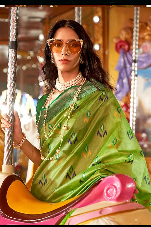 Festival Wear Collection For Women Saree With Unstitched Blouse Piece