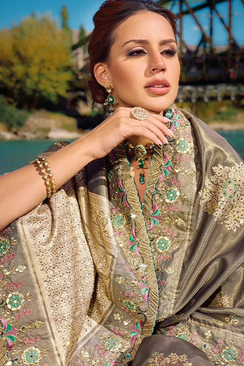 Buy Latest Indian Wedding Designer Saree With Designer Blouse Piece