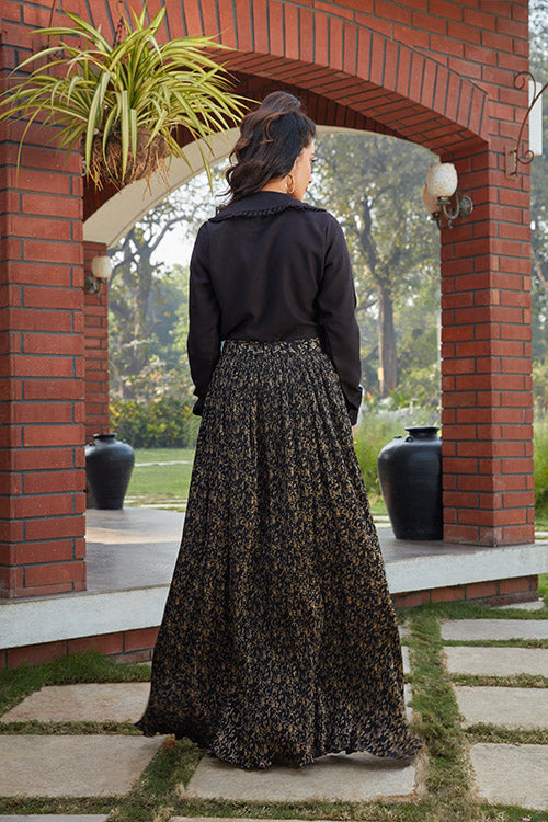Exclusive Fabric Black Color Crop-Top Collection
