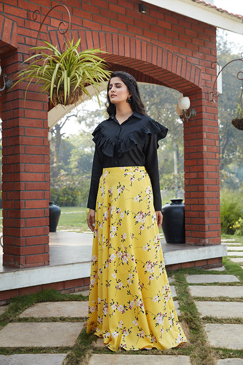Exclusive Black and Yellow Cotton Printed Crop-Top Collection