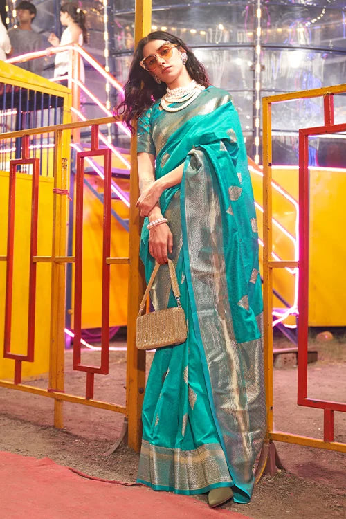 Attractive Handloom Banarasi Silk Wedding Saree