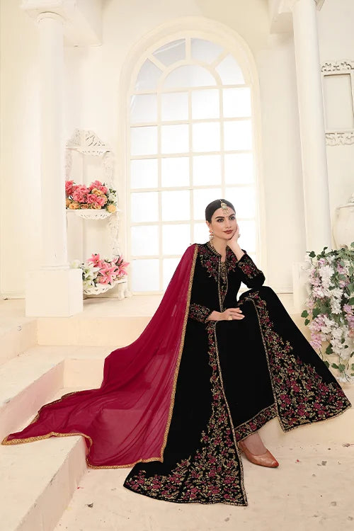 Elegant Black Zari Embroidered Diamond Work Suit for Women