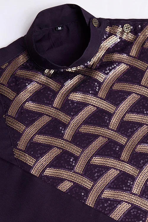 Stylish Purple Men's Kurta With Intricate Thread Detailing