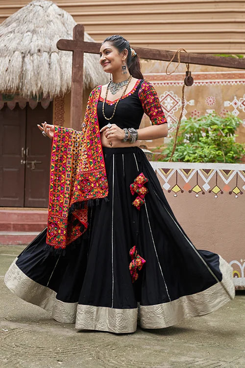 Heavy Dupatta with Black Chaniya Choli for Navratri